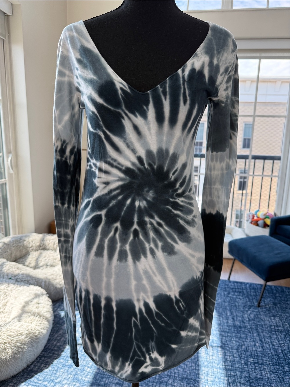 Hard Tail Tie-Dye Long Sleeve V-Neck long skinny tee - Black & White